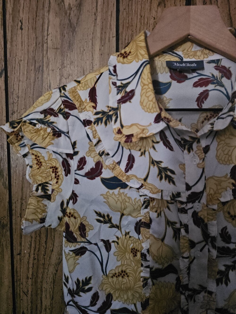 MODCLOTH Floral Ruffle Hem Cap Sleeve Collared Button Down - XS - Picture 4 of 7